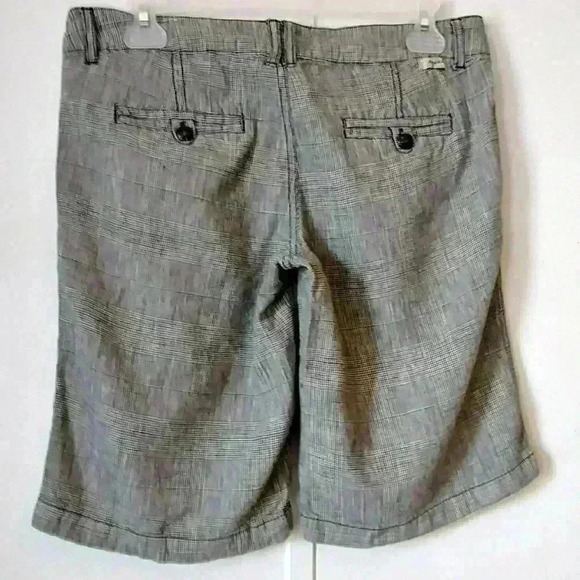 Tyte Burmuda Style Dress Short - Picture 5 of 6